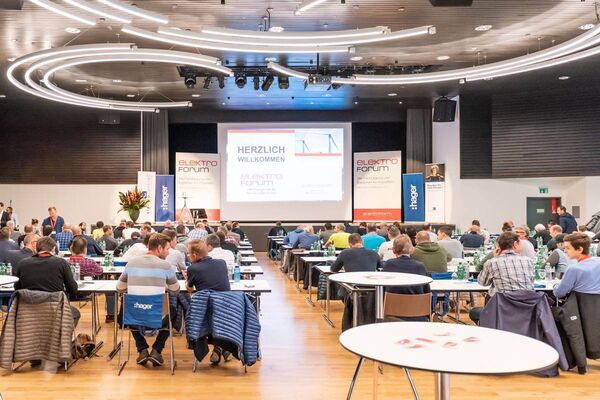 Elektroforum der Elektronorm AG in Kloten (ZH)
