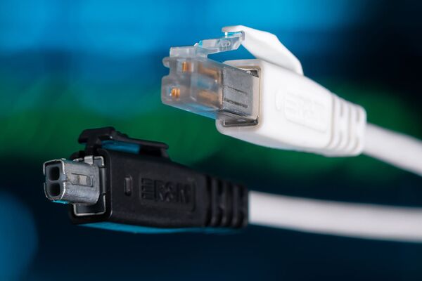 R&M entwickelt komplettes SPE-Verkabelungssystem