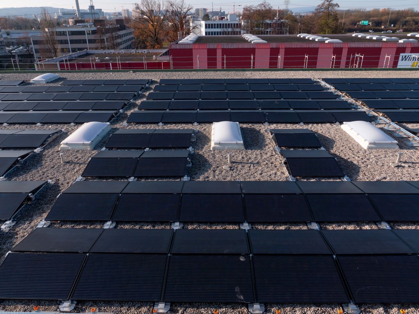 Detailansicht Photovoltaik Anlage Winterhalter_Fenner AG