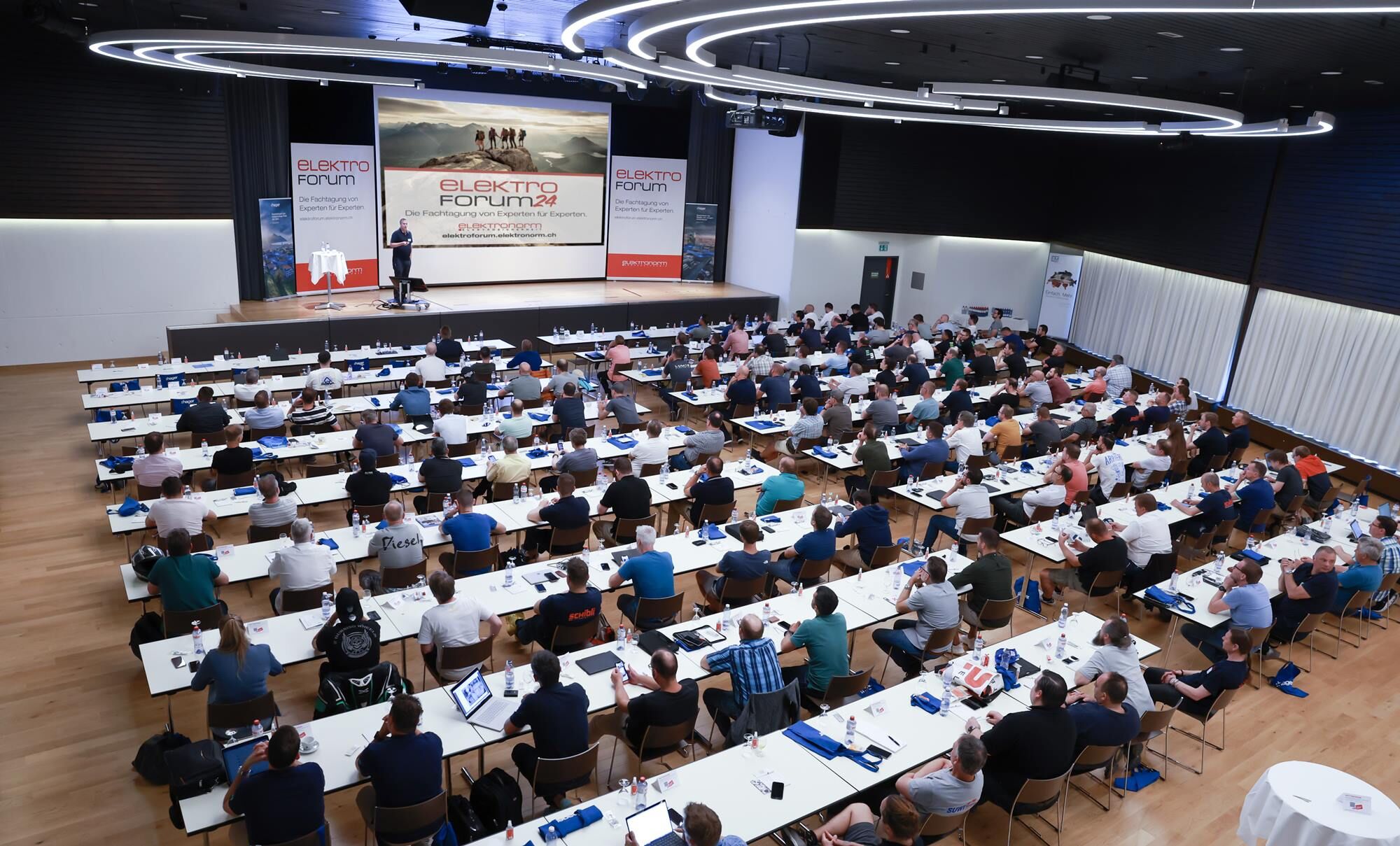 Elektroforum der Elektronorm AG in Kloten