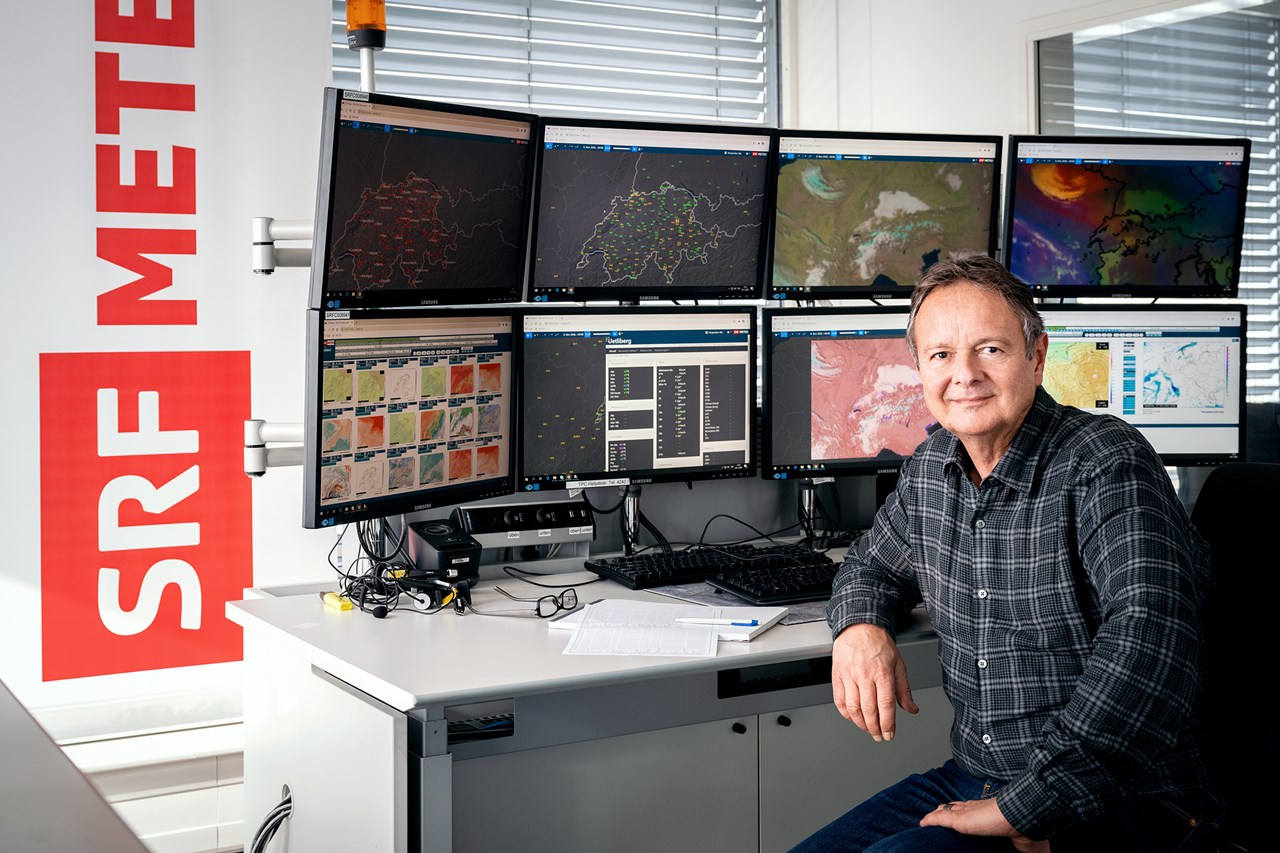 Thomas Bucheli, Meteorologe bei SRF Meteo, hat das Hagelwarnsystem zusammen mit der VKG und NetIT Services entwickelt. Thomas Bucheli, Meteorologe bei SRF Meteo, hat das Hagelwarnsystem zusammen mit der VKG und NetIT Services entwickelt.
