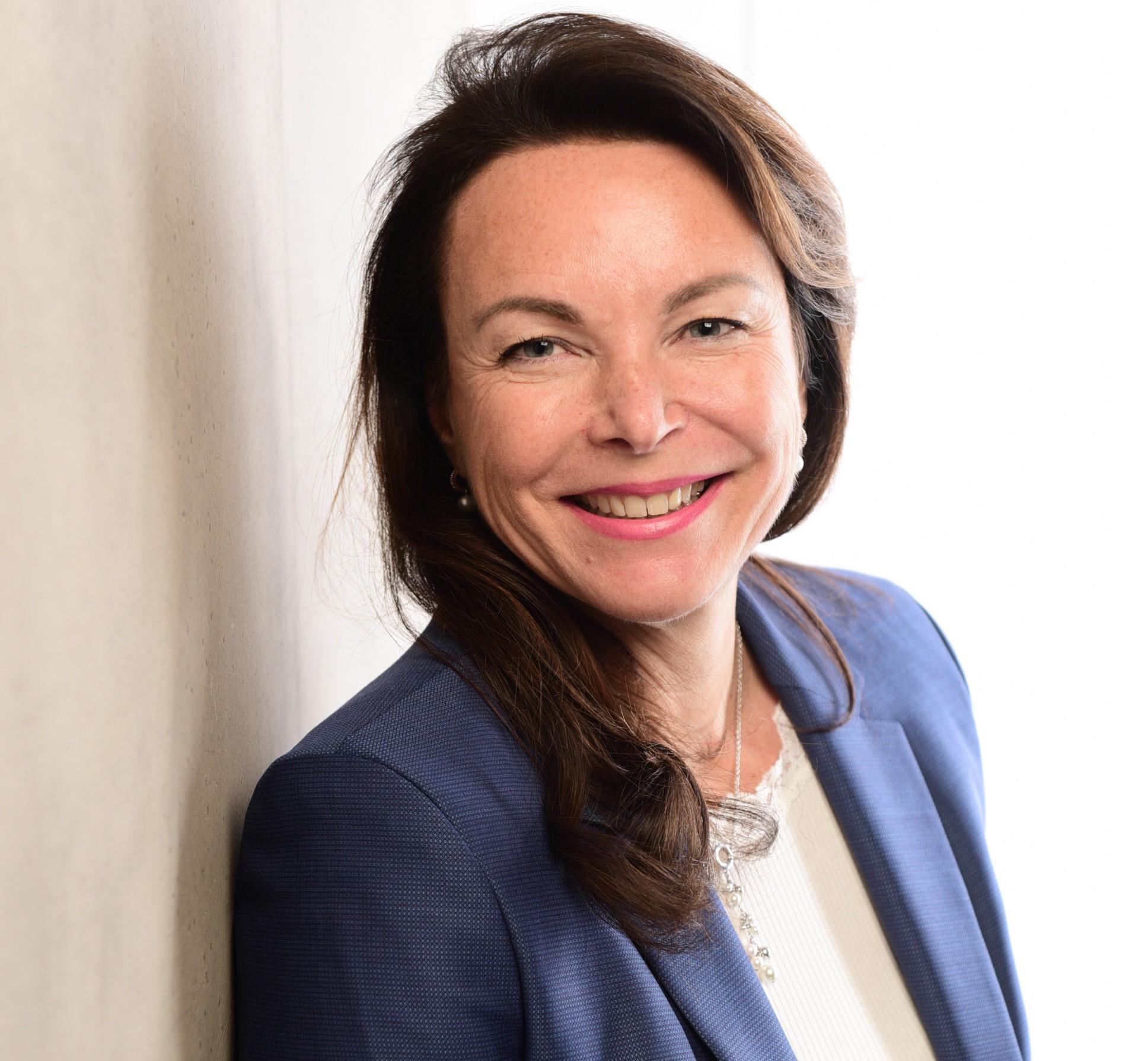 CEO Ingrid Knott CEO Ingrid Knott