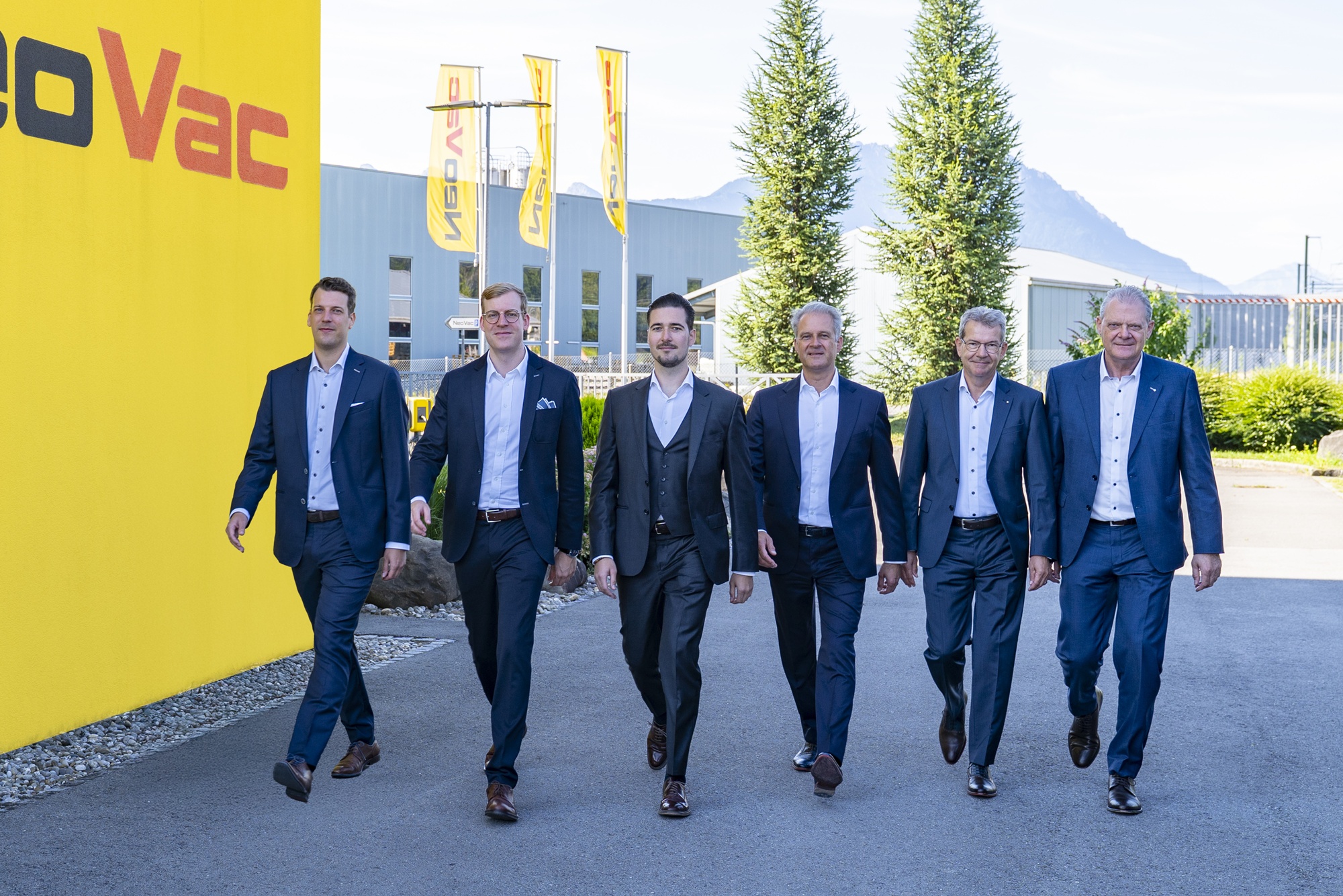 Die neue NeoVac Gruppenleitung ab 1. August 2025 Die neue NeoVac Gruppenleitung ab 1. August 2025