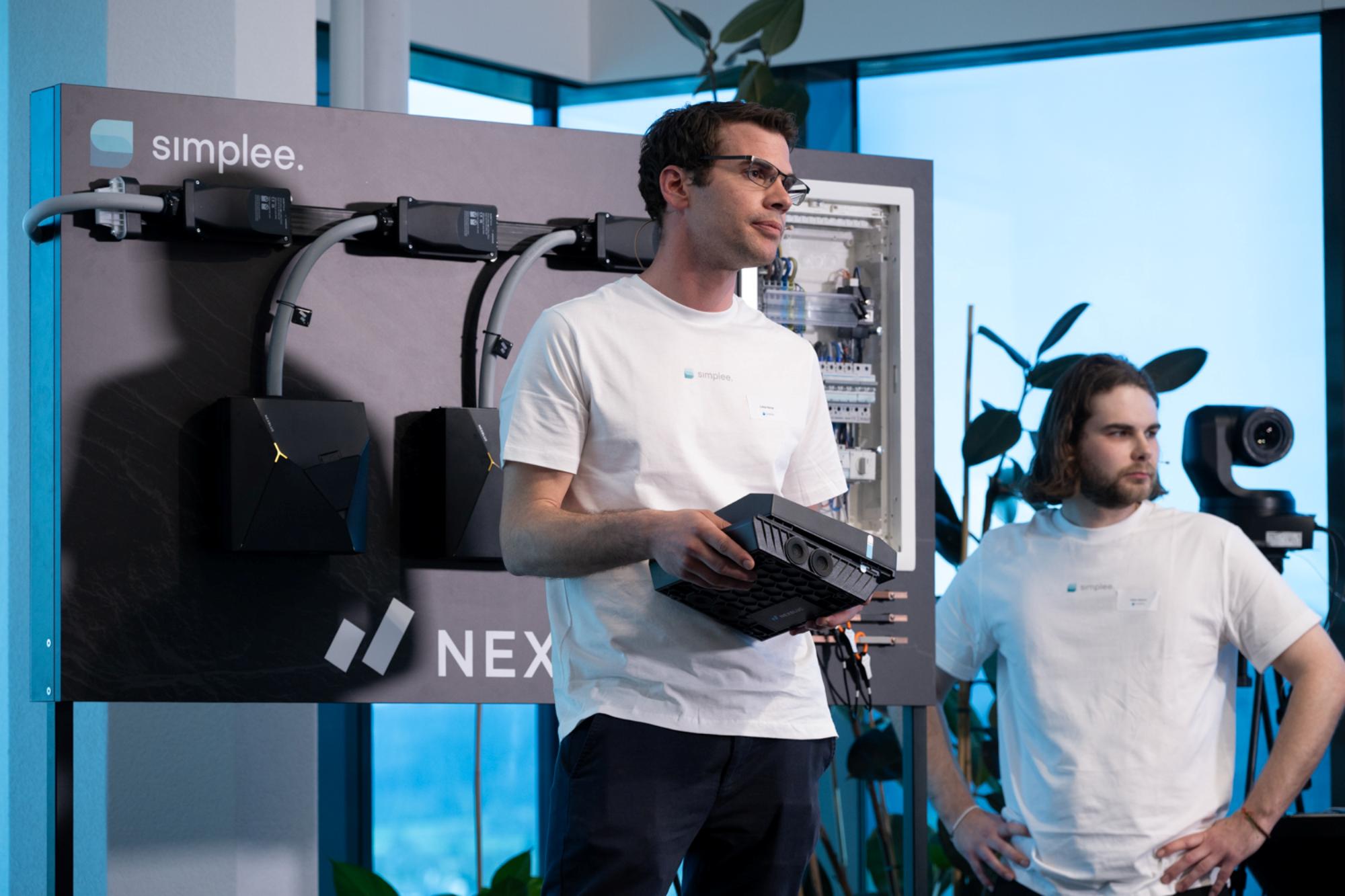 Lukas Herter, Produktmanagement, gab einen strukturierten Überblick über das NexBlue-Portfolio