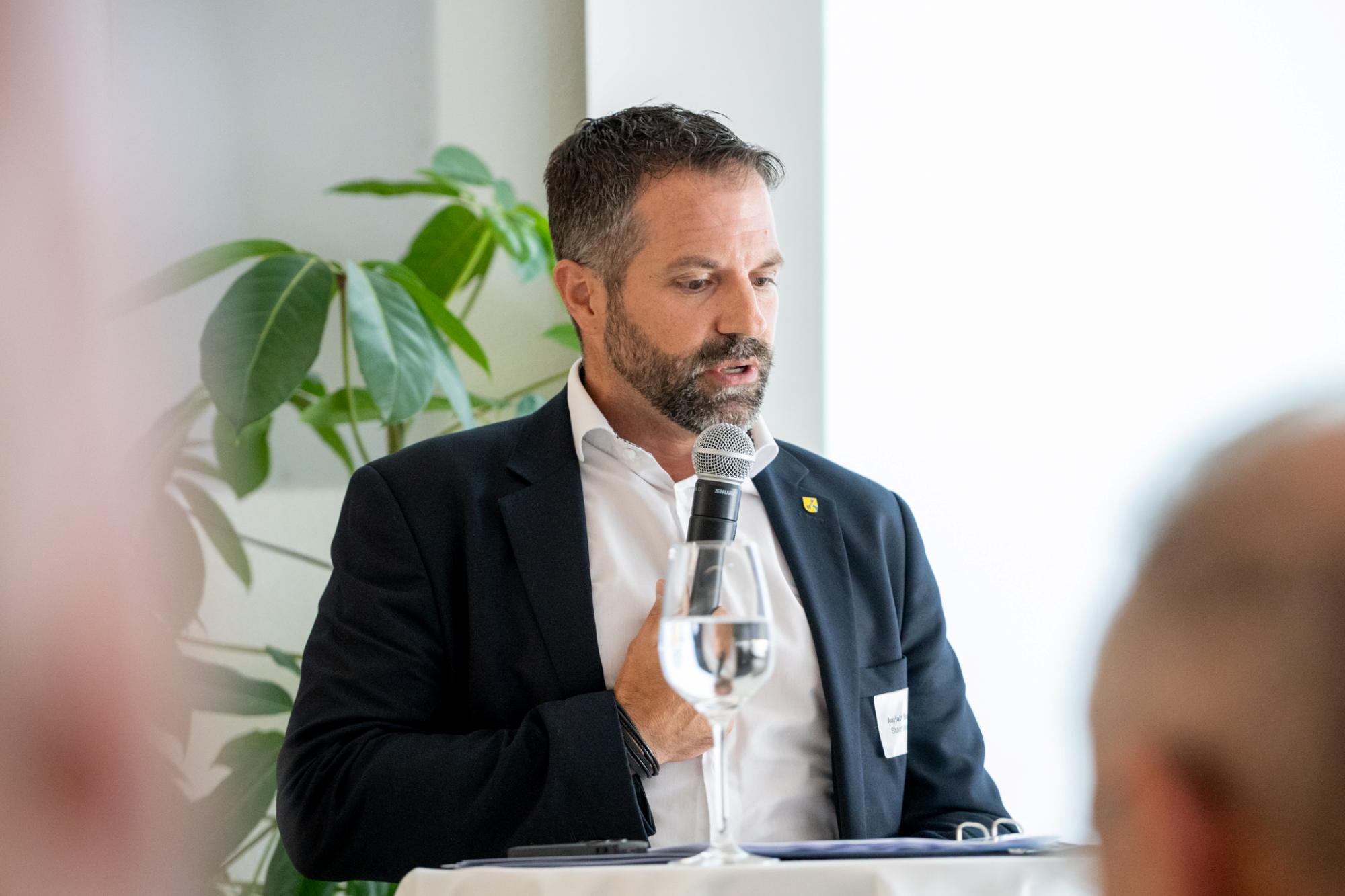 Adrian Bangerter, Stadtpräsident von Wallisellen, bezeichnete den Ausbau des Sonepar-Standorts als «ein Stück Infrastruktur für die Schweizer Wirtschaft».